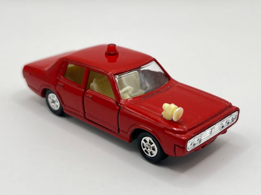 トミカ 日本製 黒箱 27 トヨタ クラウン ファイアチーフカー