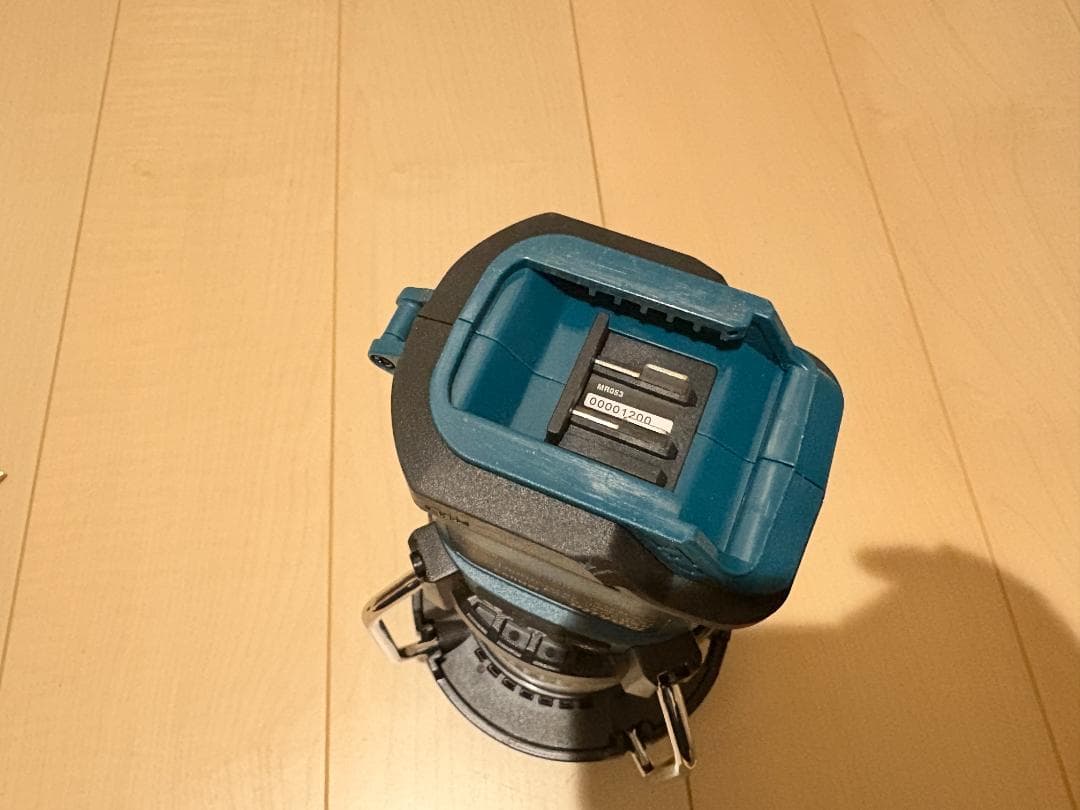 makita マキタ MR053 オマケつき　防災やキャンプに