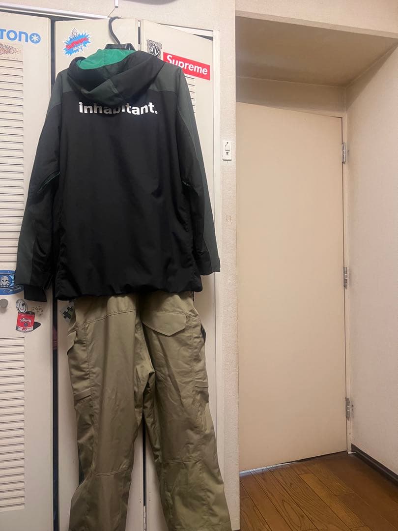 inhabitant. スノーボードウェア