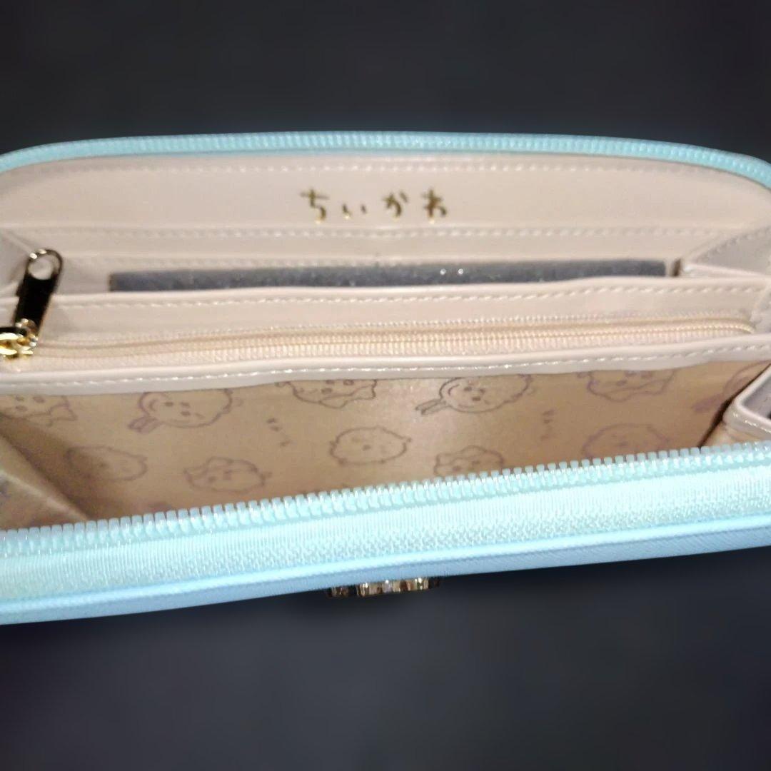 ハチワレがデザインされた「お財布ポシェット（スマホポシェット）」と「長財布」