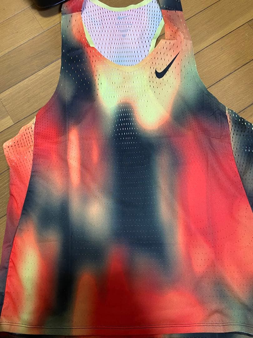 NIKE エアロスイフト　L