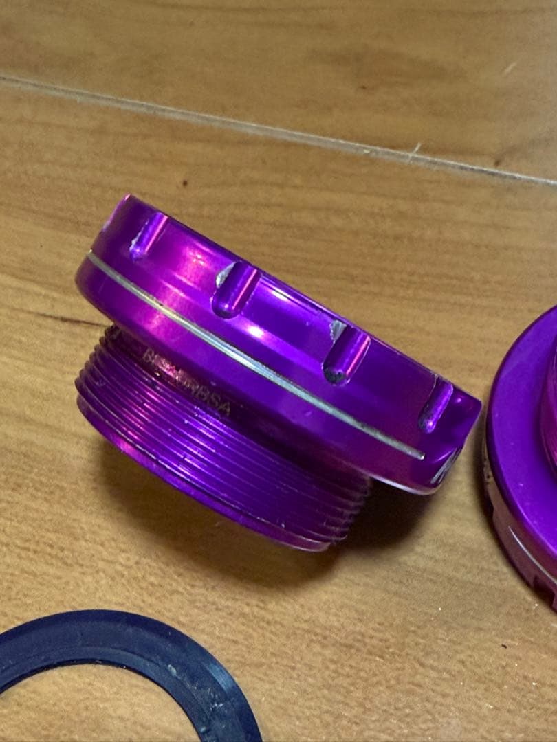 パープル ボトムブラケット アルミ製