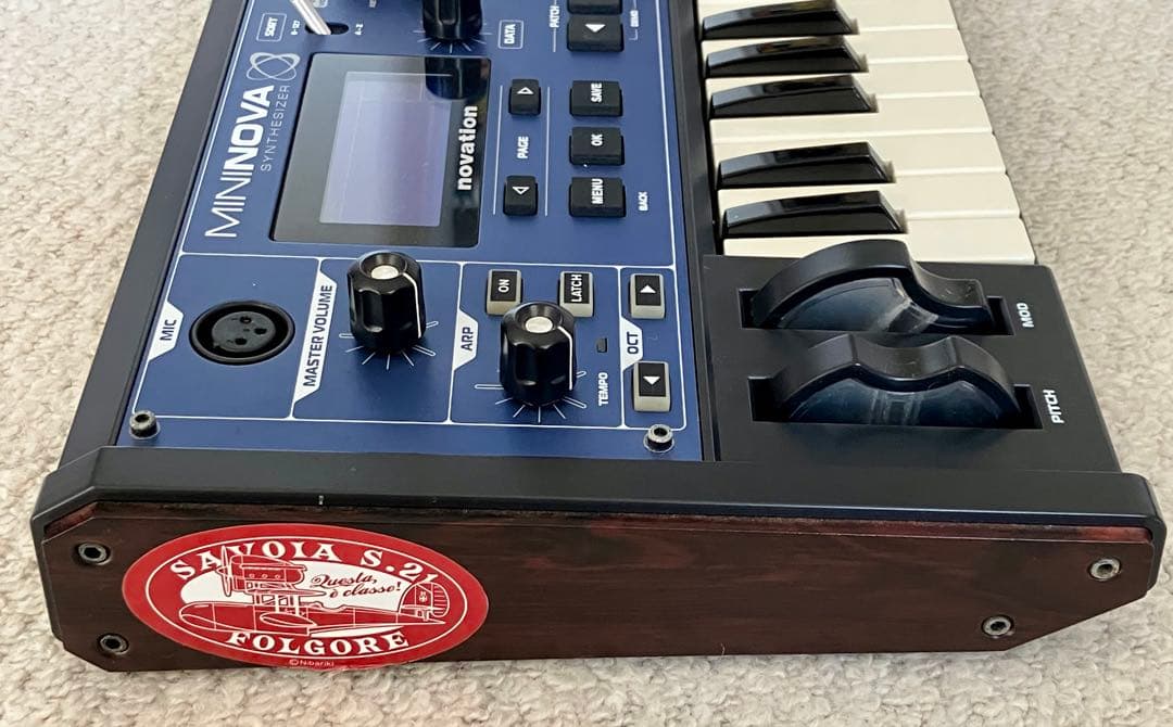 Novation Mininova（ケース無し）
