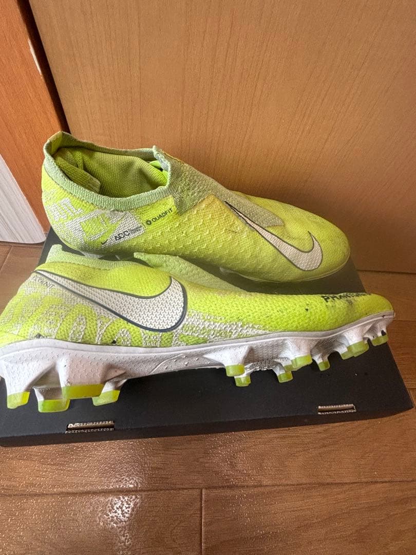 Nike Phantom GT イエロー スパイク 25.5