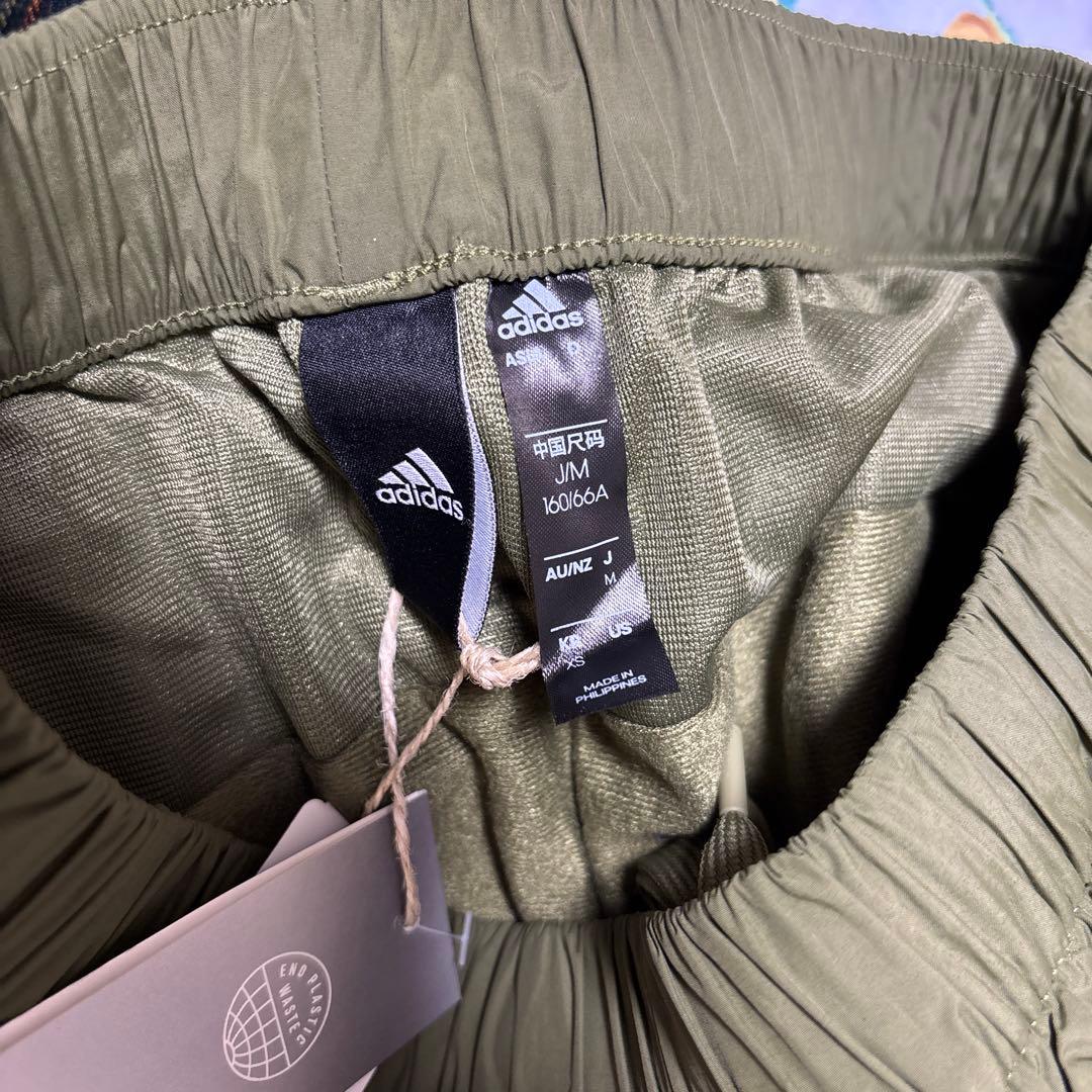 新品　adidas アディダス　ウィンド パンツ　 WIND.RDY カーキ　M