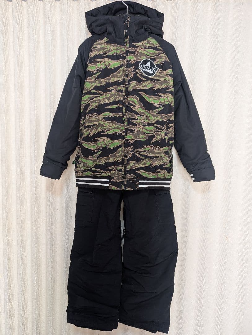 BURTONスノーボードウェア上下セットキッズMバートン（カモフラ）