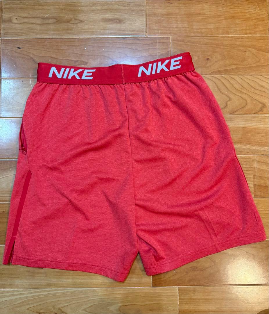 新品同様　Nike ナイキカージナルスレッドショートパンツ　日本Lサイズ
