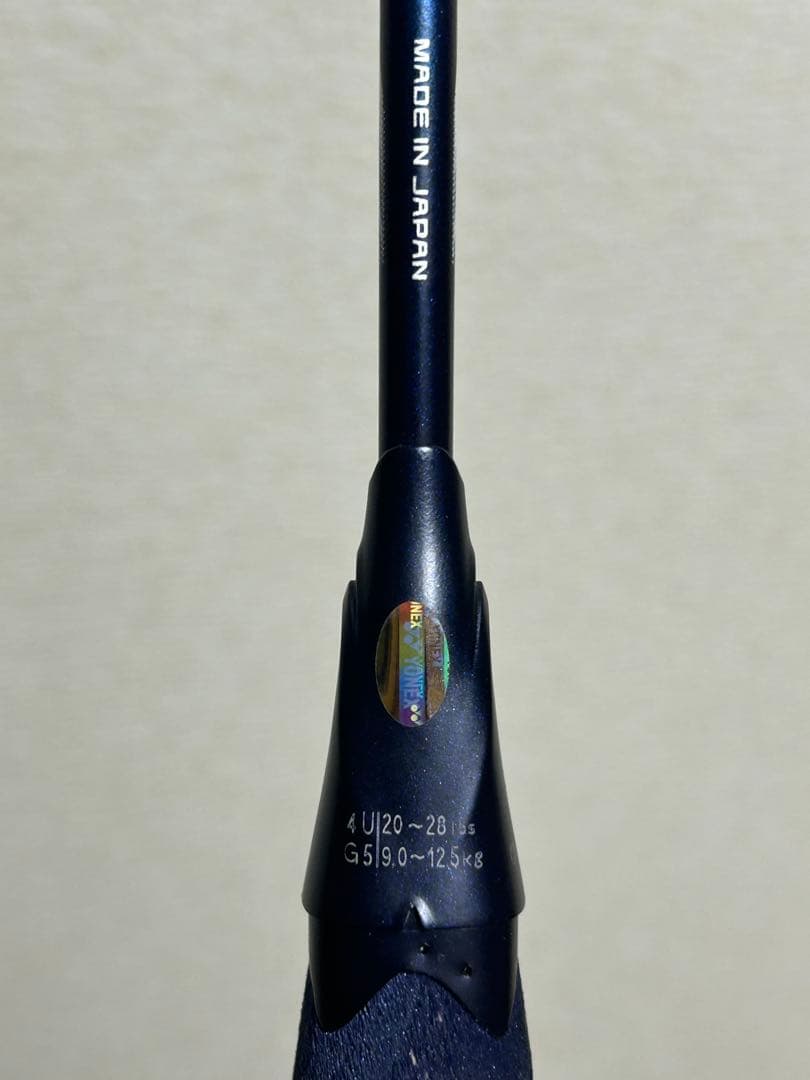 美品　ヨネックスアストロクス100ZZネビー