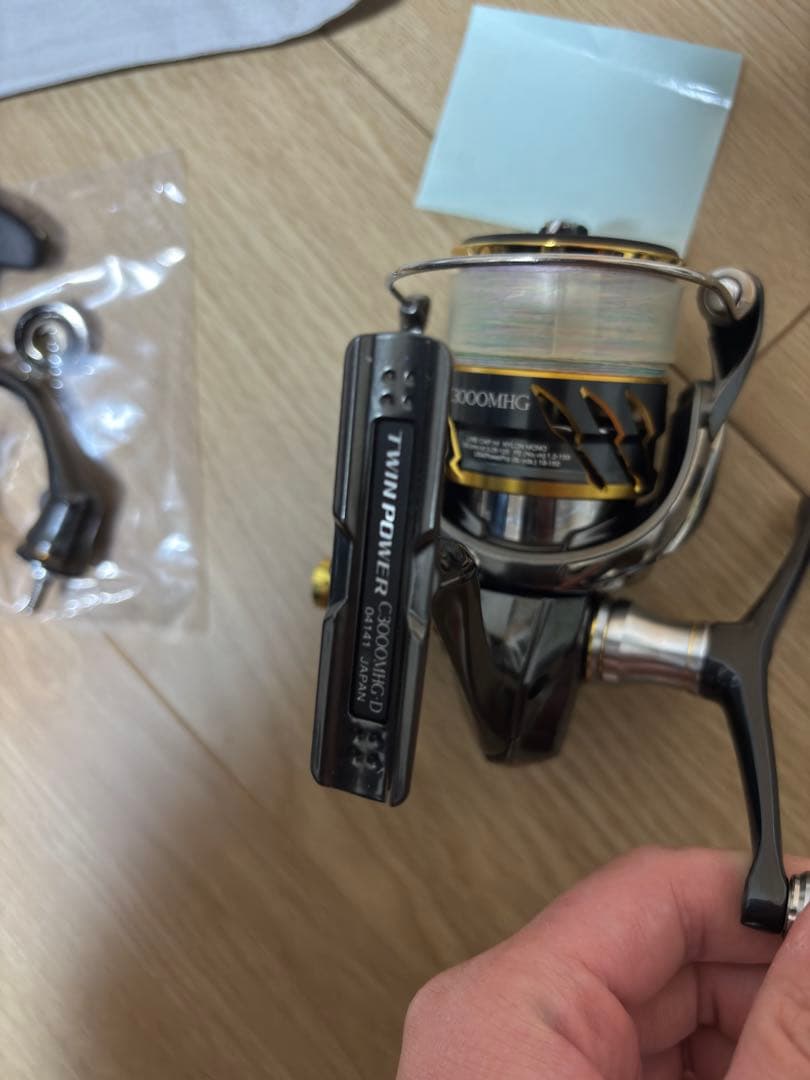 美品　SHIMANO TWIN POWER C3000MHG スピニングリール