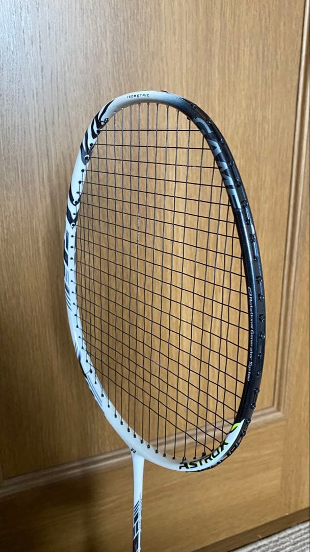 【美品】YONEX アストロクス99-ゲーム