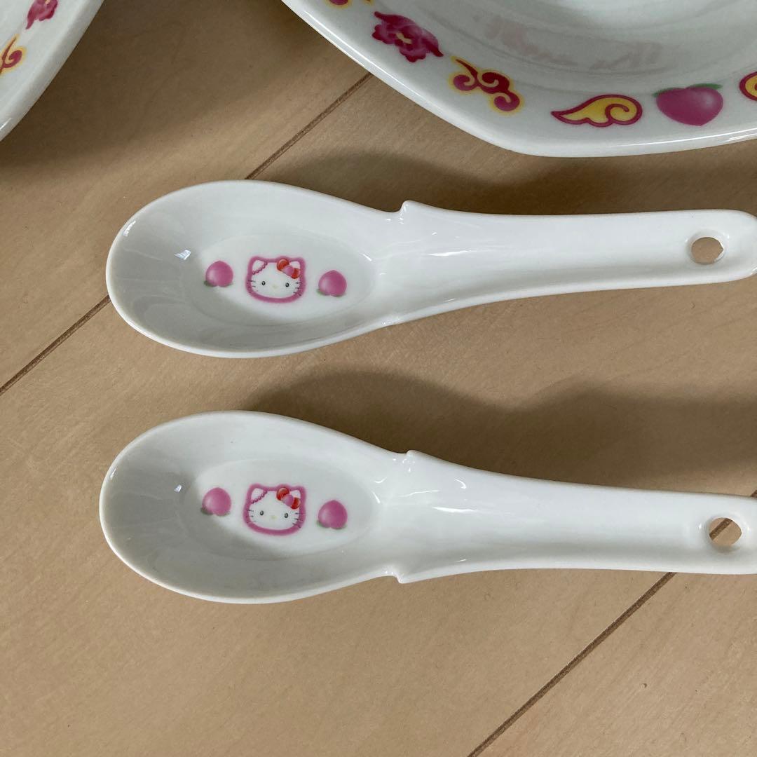 ハローキティ 八角形皿　レンゲ セット