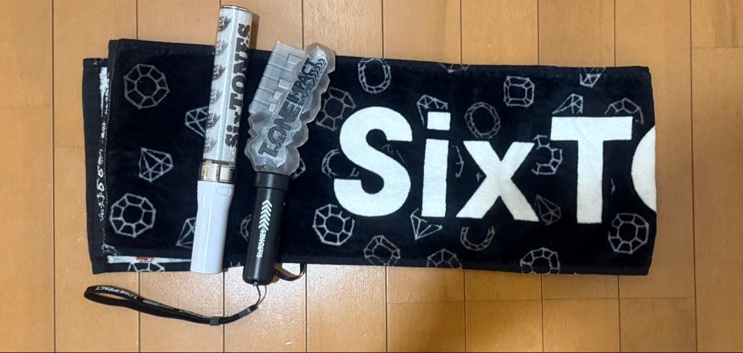 SixTONES 京本大我　うちわ　ポスター　ハンガー　　ペンライト　タオル