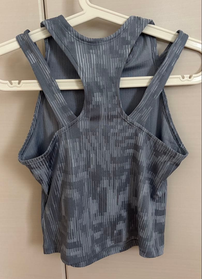 【美品】ナイキ　テニス　タンクトップ　Ｍサイズ