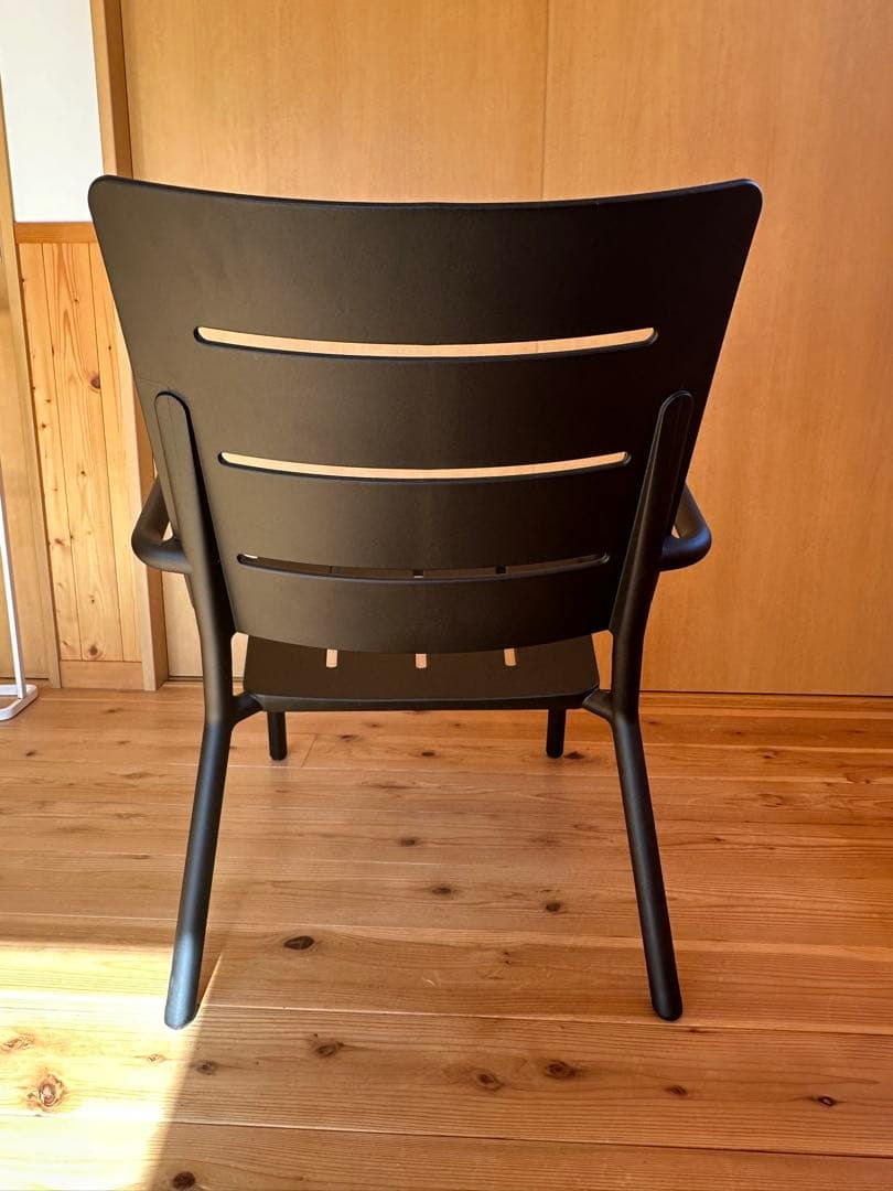 テーブル・チェア・ハンモック TOOU Outo Lounge Chair with Arms
