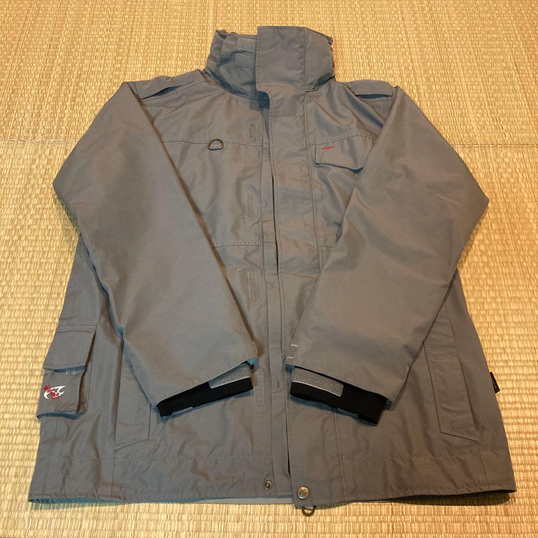 ダイワ　ゴアテックス　雨ガッパ(カッパ) ツーピース　中古品(防水、透湿) L寸