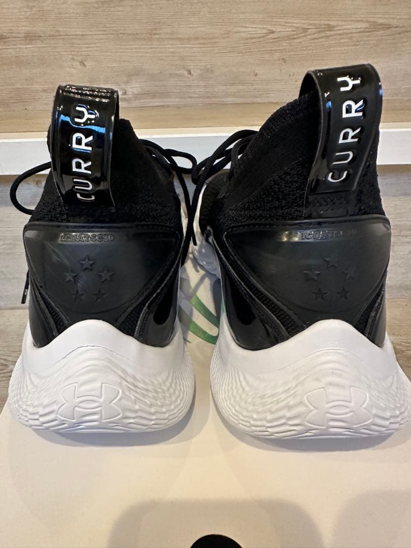 Under Armour CURRY8バスケットシューズ ブラック