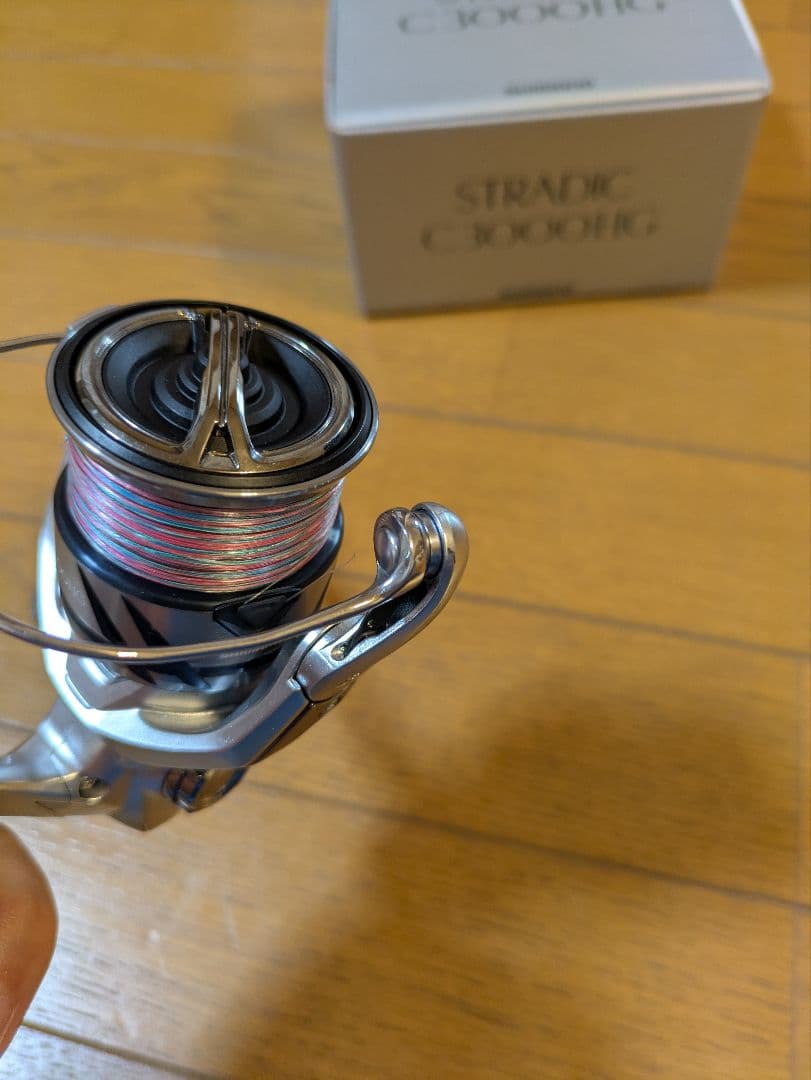 極美品！23STRADIC C3000HG スピニングリール