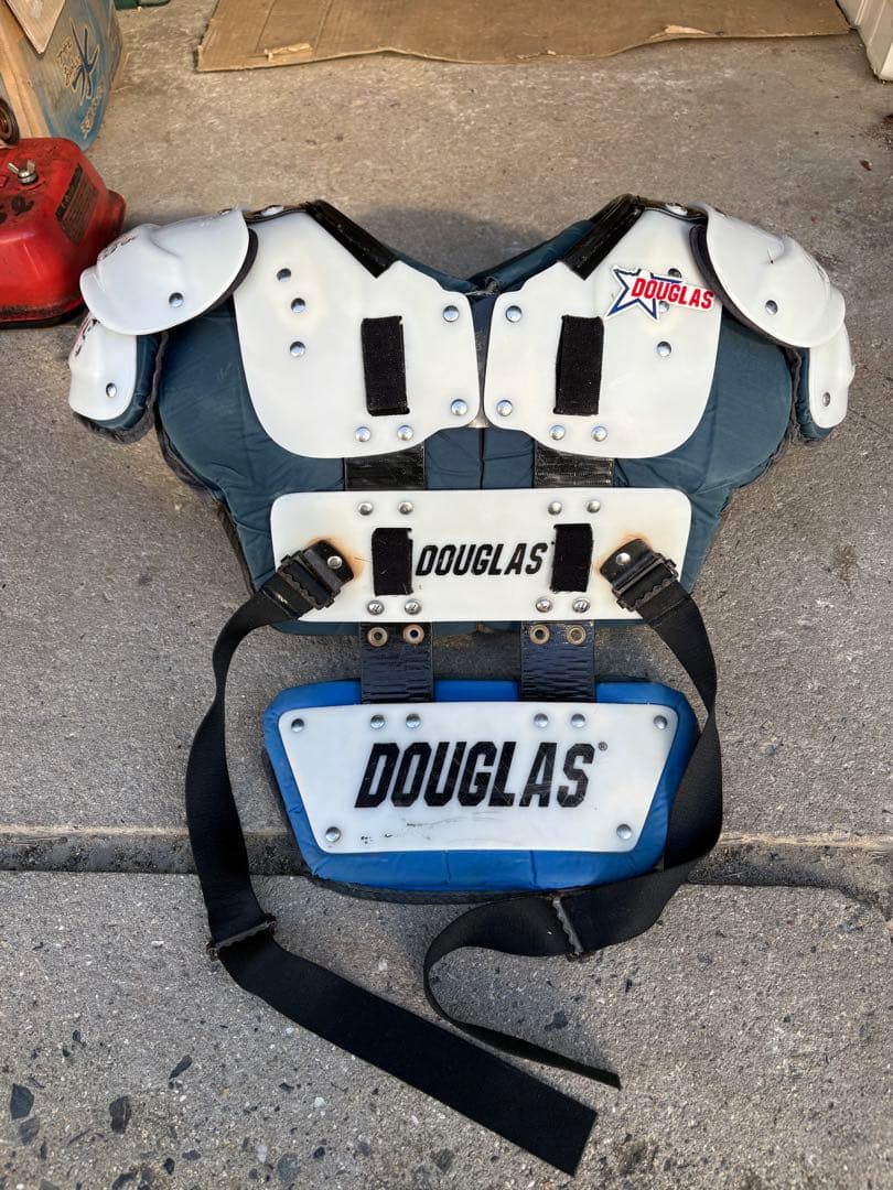 DOUGLAS ショルダーパッド ホワイト QBK S バックプレートなし