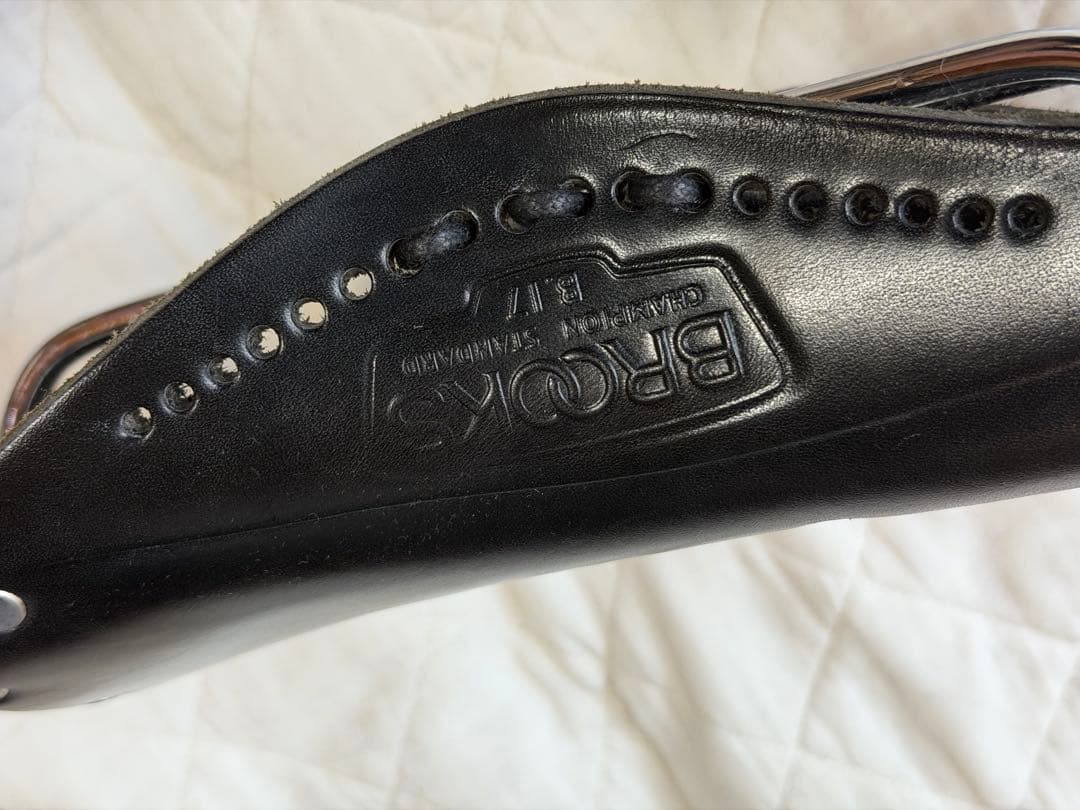 BROOKS B17 Imperial 穴開きサドル ブラック