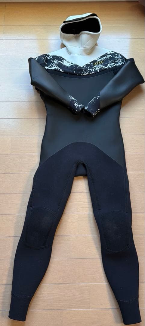 REVO ウェットスーツ