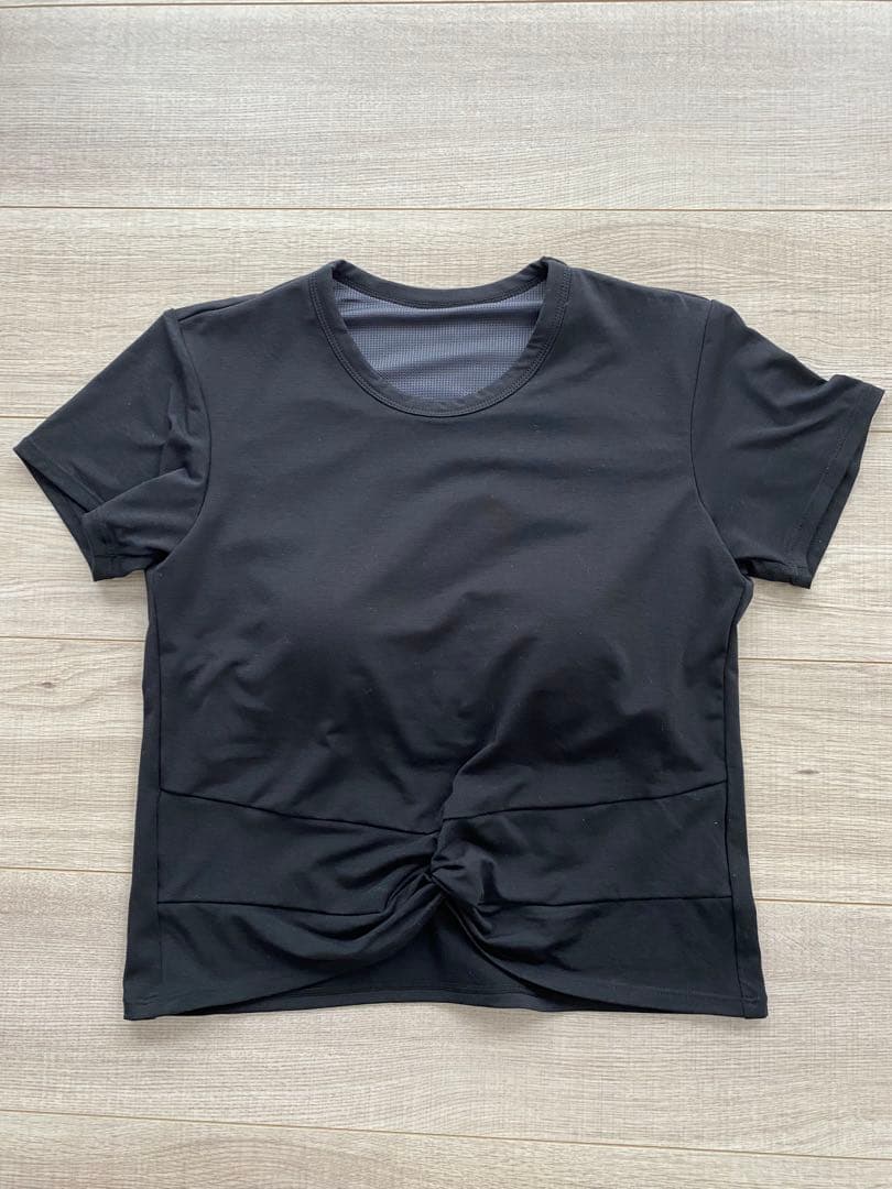 【SUKALA】カップ付きTシャツ & レギンスセットアップ