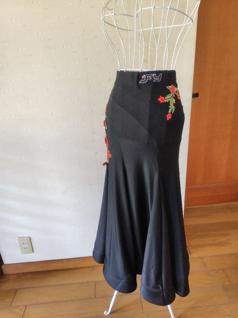 専用にさせて頂きました！！ ロングスカート１点です