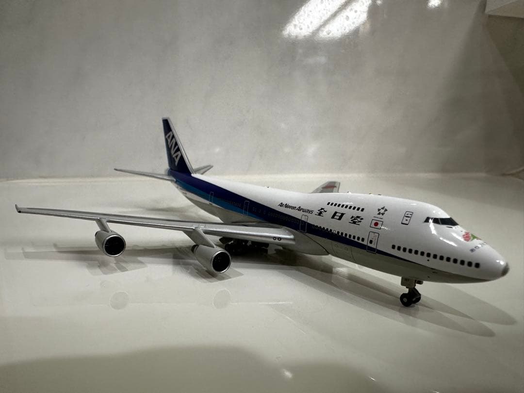 ANA 747-100SRありがとう！SR特別塗装 1/400ダイキャストモデル