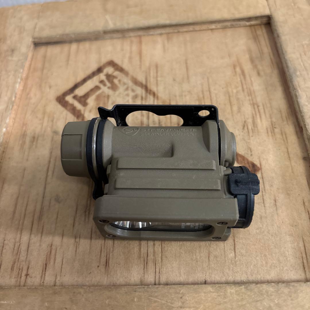 米軍　実物STREAMLIGHT SIDEWINDER COMPACT II ④