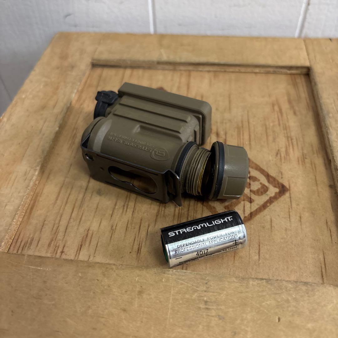 米軍　実物STREAMLIGHT SIDEWINDER COMPACT II ④