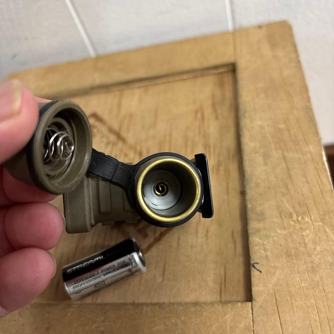 米軍　実物STREAMLIGHT SIDEWINDER COMPACT II ④