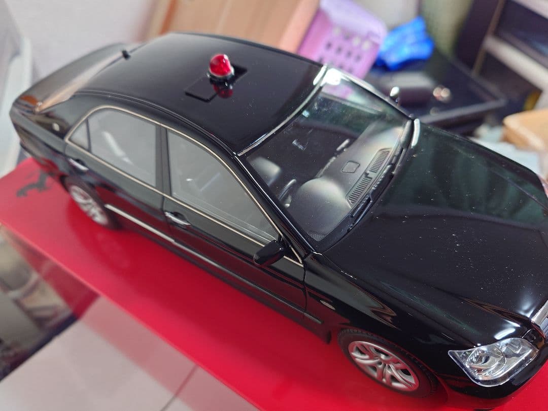 イグニッションモデル 1/18 クラウン 警視庁 交通機動隊