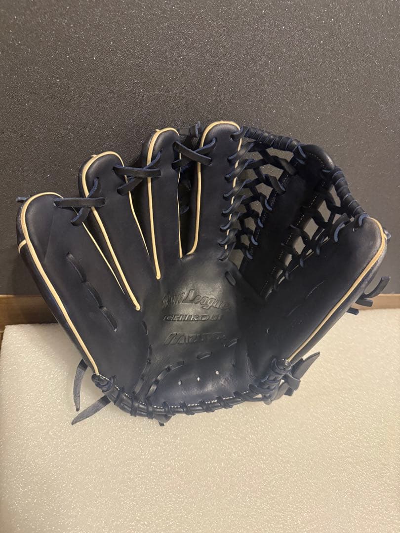 ★美品★ ミズノ イチローモデル プラチナラベル 一般軟式 外野手用 革質◎