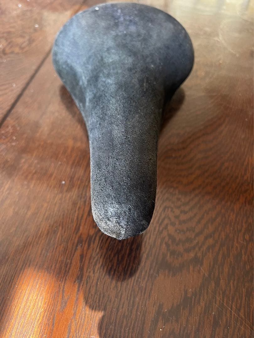 お値下げしましたセライタリア　　サドル　黒　バックスキン