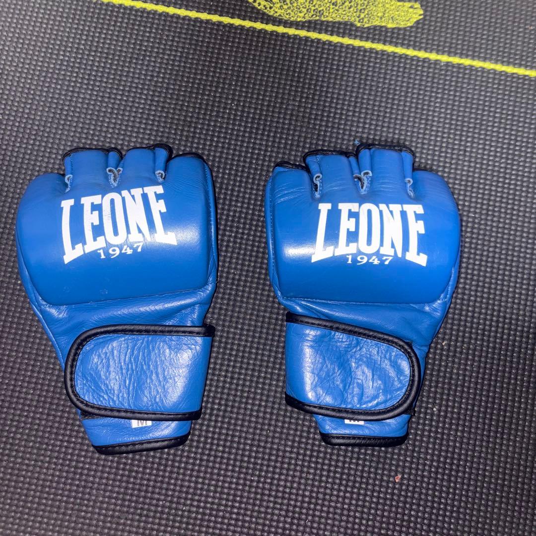 LEONE オープンフィンガーグローブ ブルー ベラトール