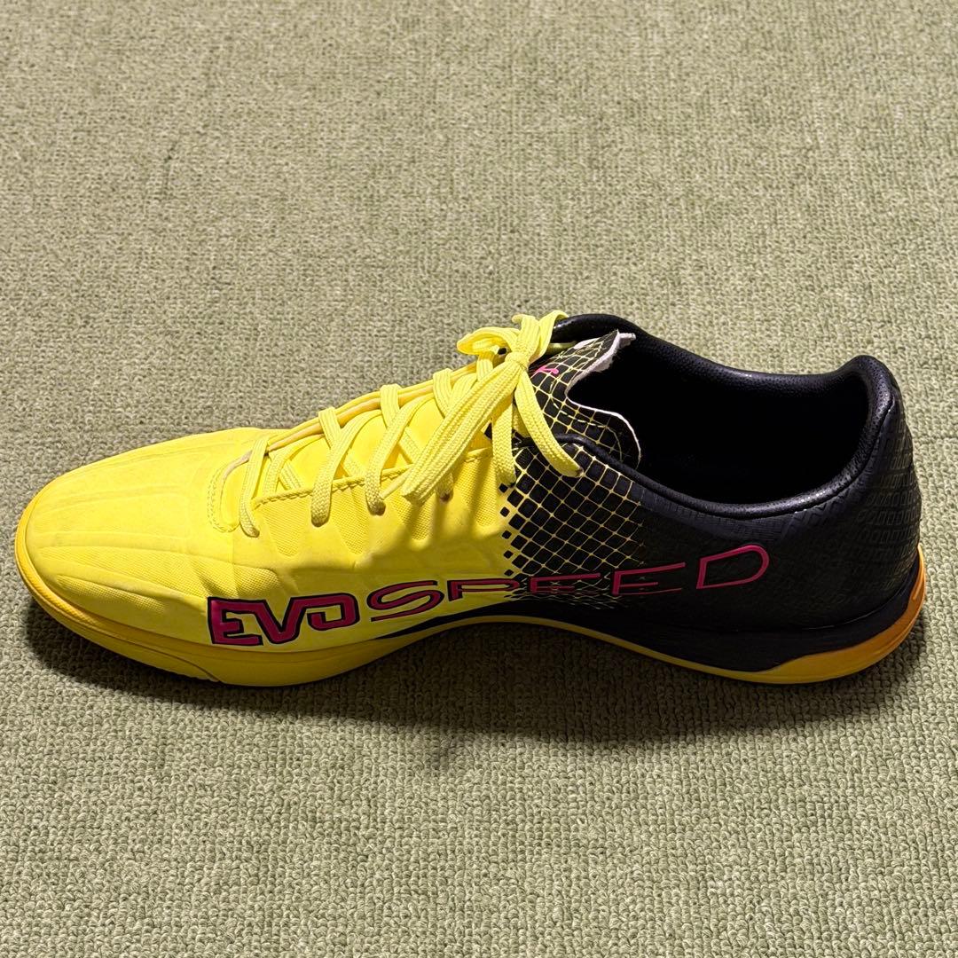 PUMA EVOSPEED 4.5 TRICKS IT フットサルシューズ