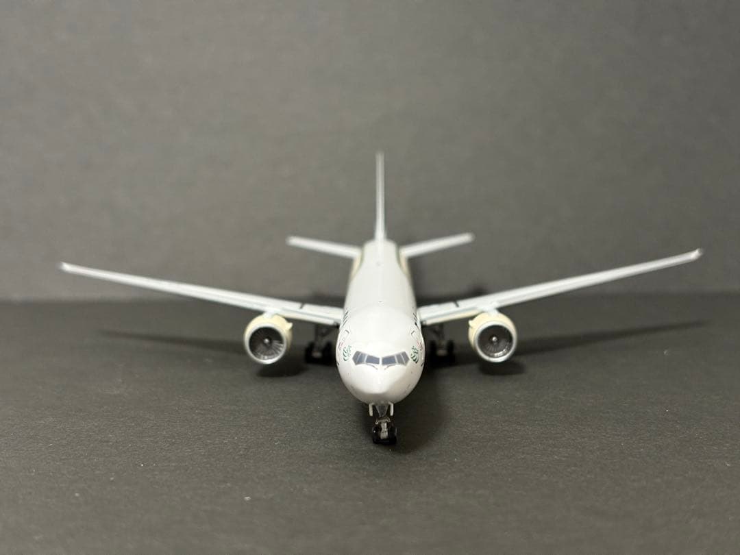 航空機・ヘリコプター 1/400 PIA B777-300ER Platinum Series