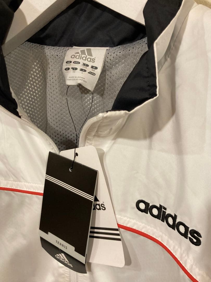 新品タグ付adidas製　慶應ウィンドブレーカー　L