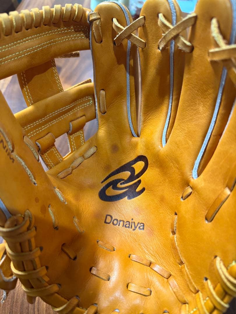 ドナイヤ　donaiya 軟式野球グローブ