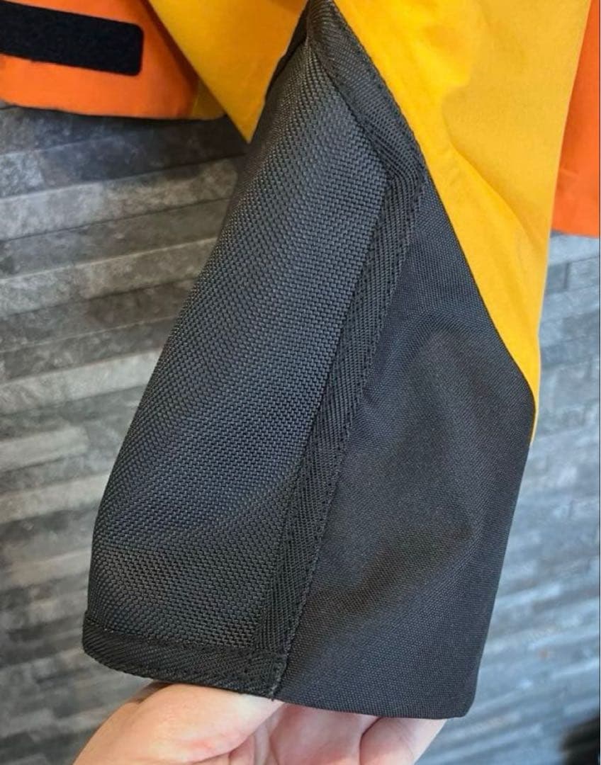 ピークパフォーマンス　バーティカルゴアテックス3L 上下XL 黄/橙