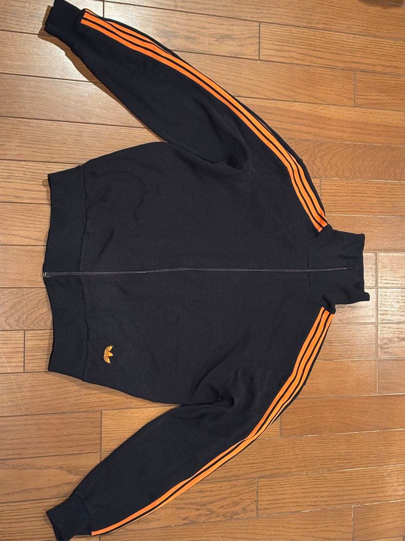 adidas デサント　70sトラックジャケット　ブラック　オレンジ