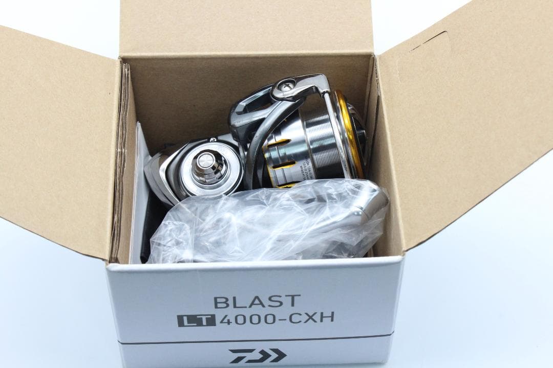 DAIWA ダイワ 18 ブラスト LT 4000-CXH スピニングリール