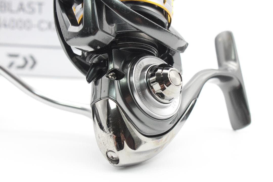 DAIWA ダイワ 18 ブラスト LT 4000-CXH スピニングリール