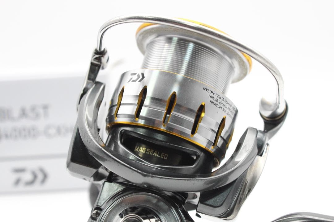 DAIWA ダイワ 18 ブラスト LT 4000-CXH スピニングリール
