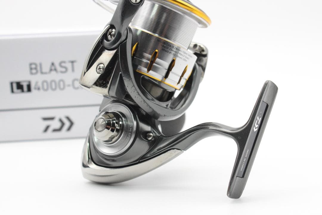 DAIWA ダイワ 18 ブラスト LT 4000-CXH スピニングリール