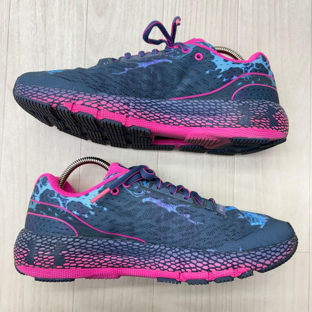 ☆ UNDER ARMOUR アンダーアーマー ランニングシューズ　ホバーマキナ