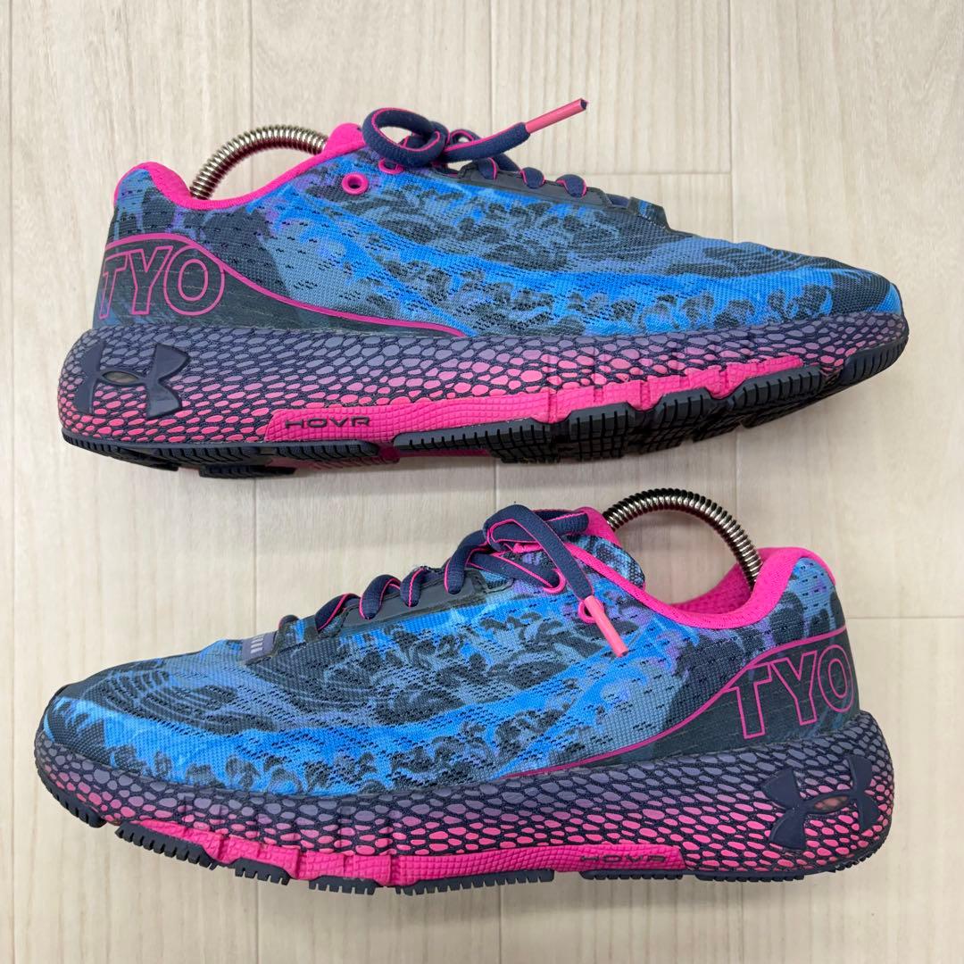 ☆ UNDER ARMOUR アンダーアーマー ランニングシューズ　ホバーマキナ