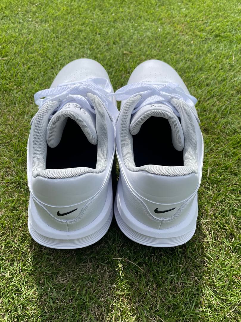 1回使用のみ Nike ゴルフシューズ ホワイト