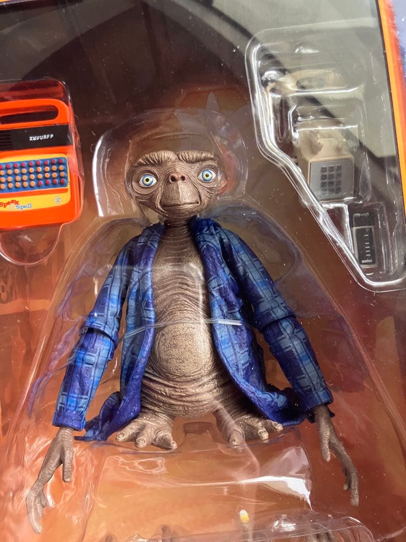 レア　海外購入　ネカULTIMATE TELEPATHIC E.T. フィギュア