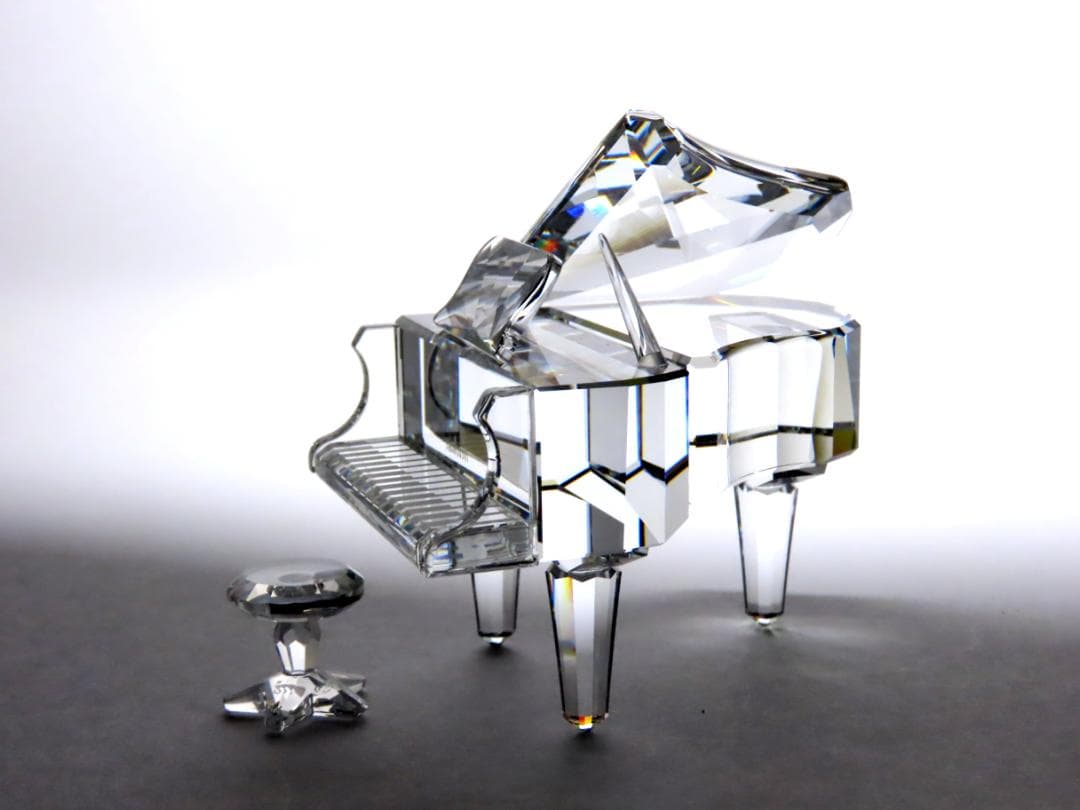 【スワロフスキー】　　ピアノ　　SWAROVSKI
