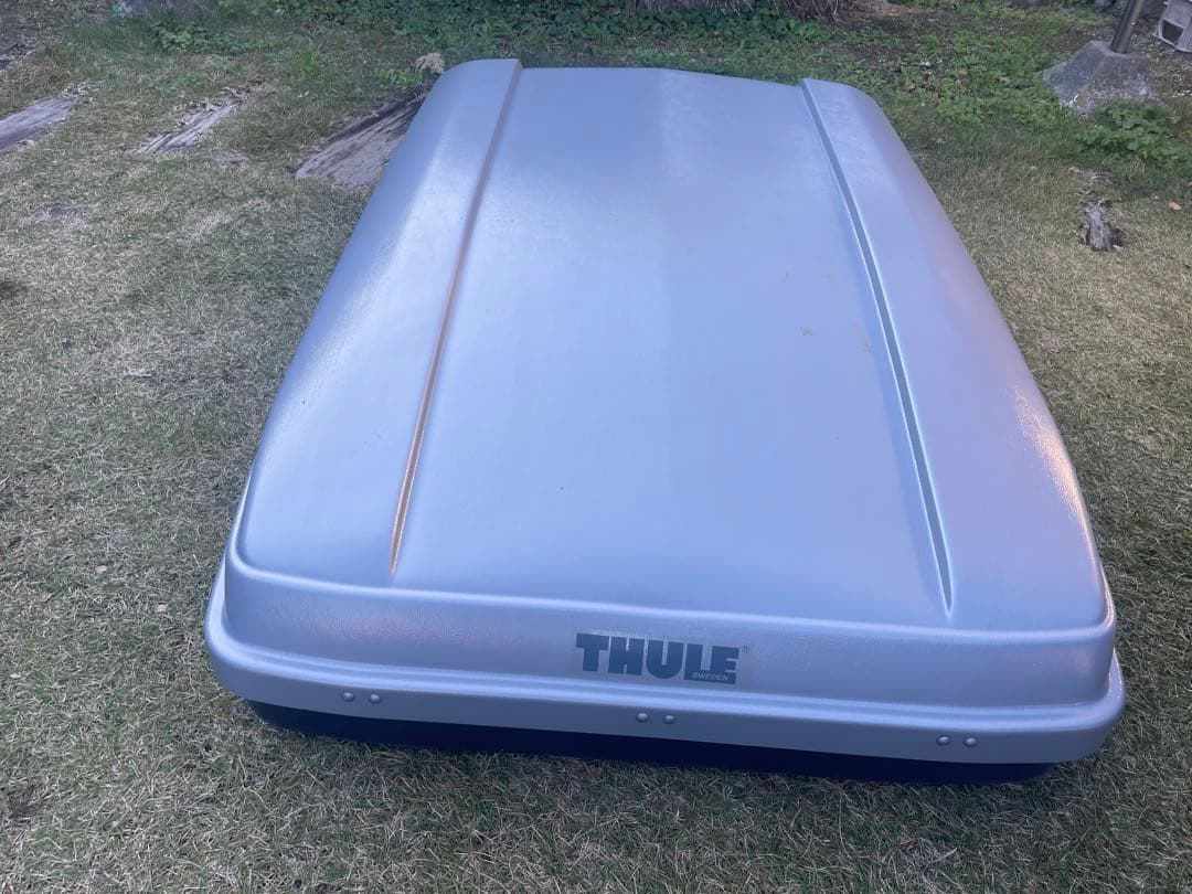 THULE ルーフボックス シルバー　釣り　アウトドア　スノーボード　海